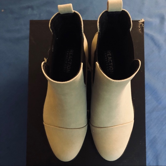 KENNETH COLE REACTION Women Grey Suede Booties - Picture 2 of 7